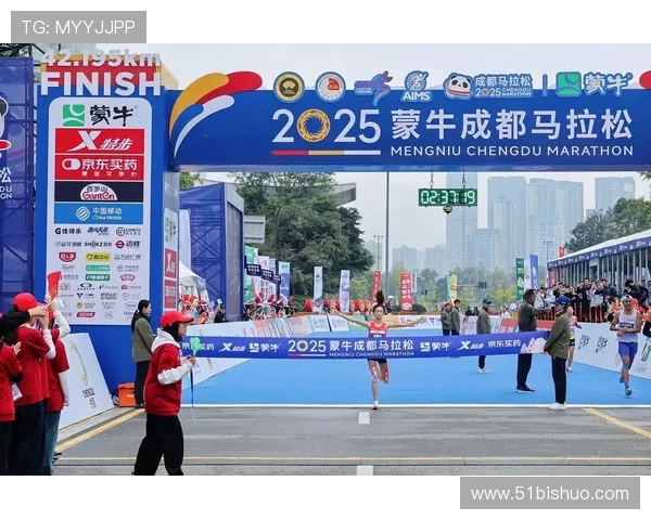 成都街舞队在城市马拉松中逆袭展现青春活力与拼搏精神的精彩旅程